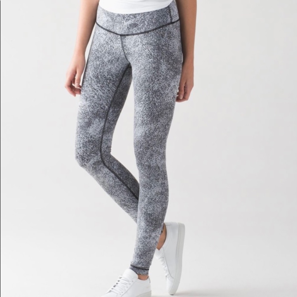 Lululemon Wunder Under High-Rise Pants Black/White